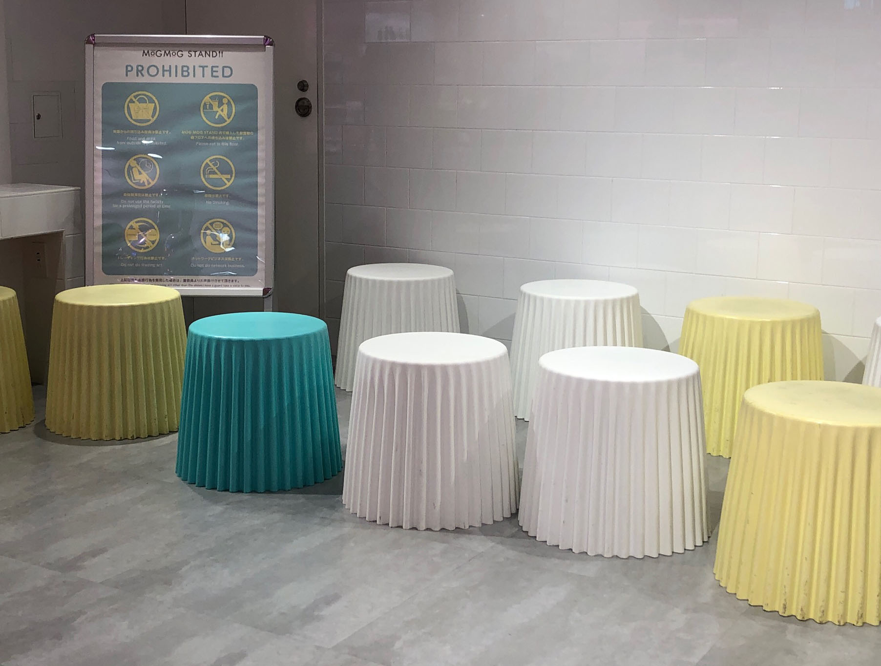 モグモグスタンドフォトスポット