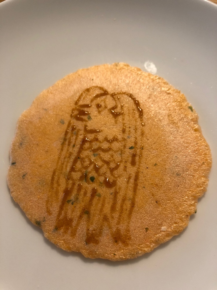 えびせんべいにアマビエお絵かき