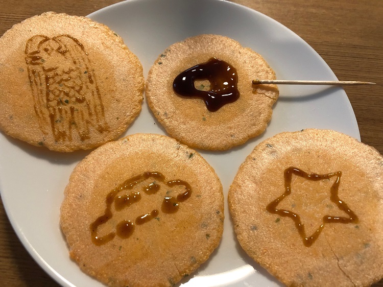 えびせんべいにお絵かき